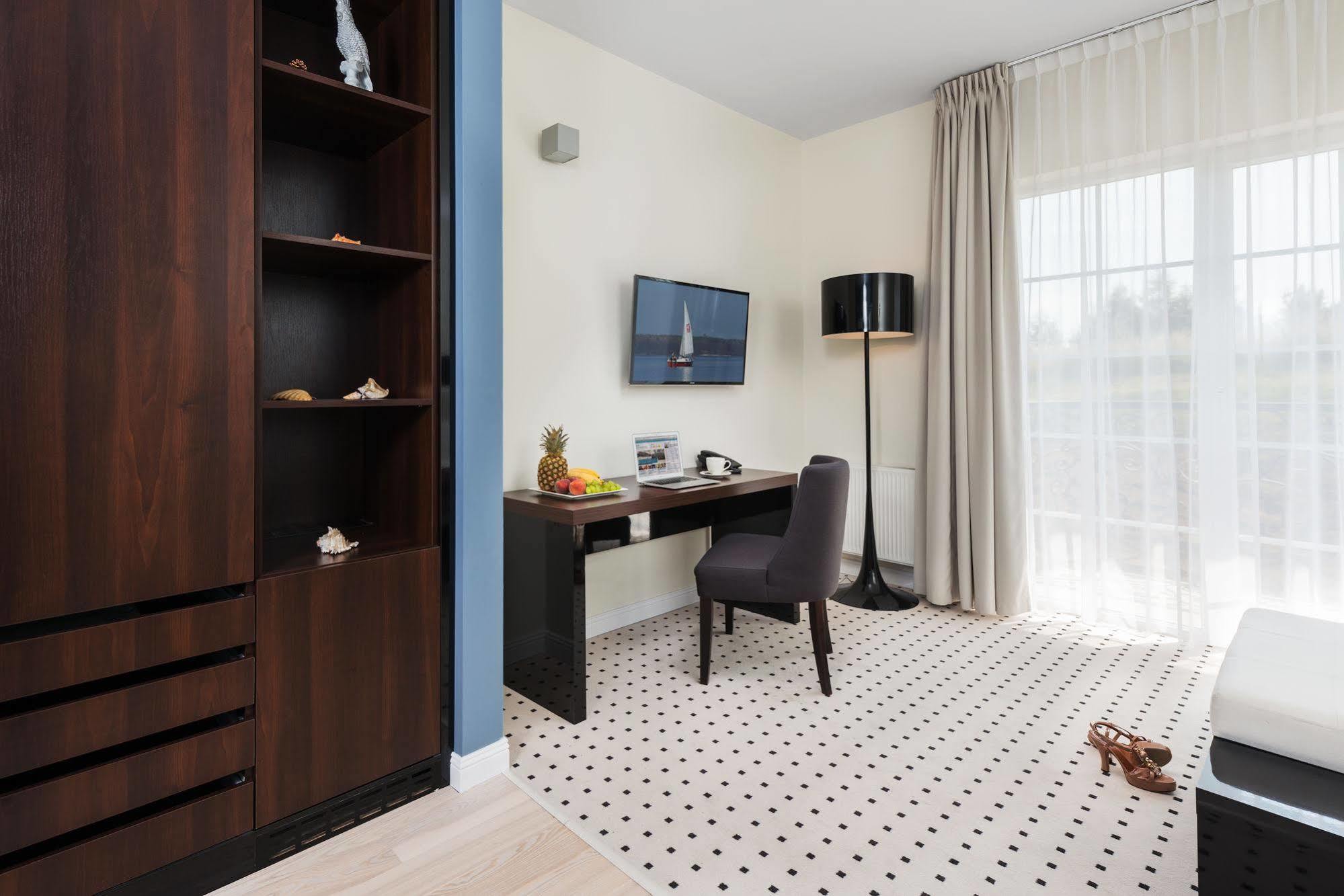 Apartamenty M&M Mikołajki Exteriör bild